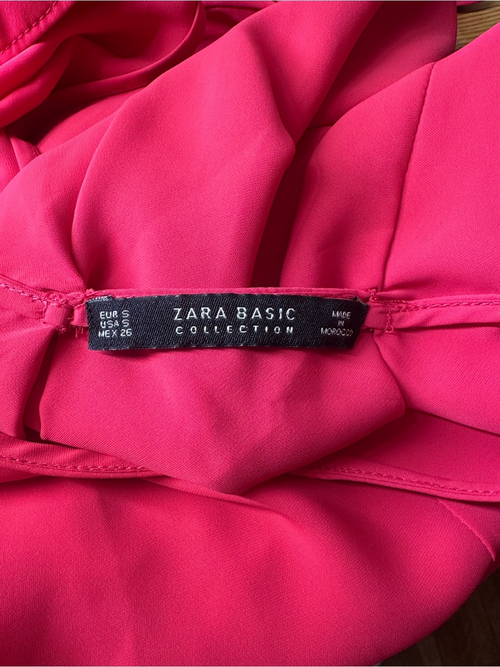 Zara Basic Collection Hot Pink Open Back Halter Swing Top Blouse - Size Small - Picture 2 of 5